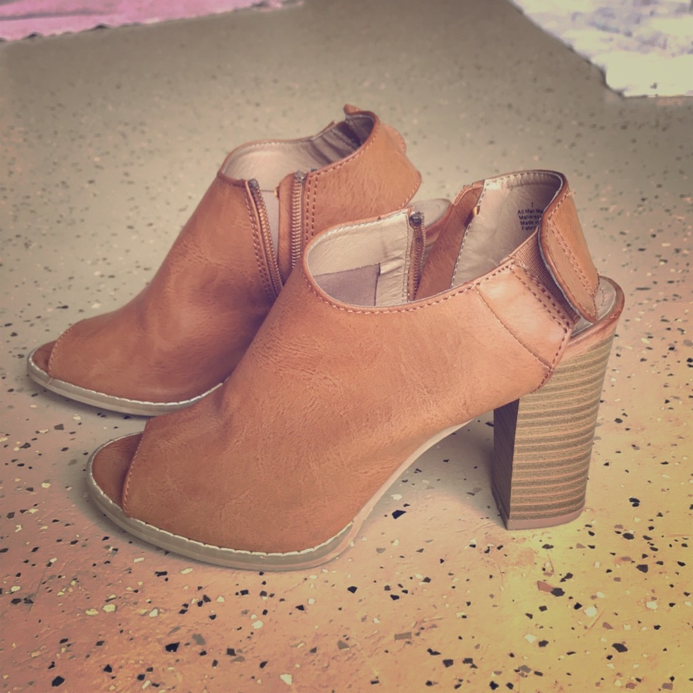 Express Heels